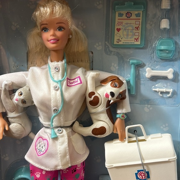 New Pet Doctor Barbie Vintage